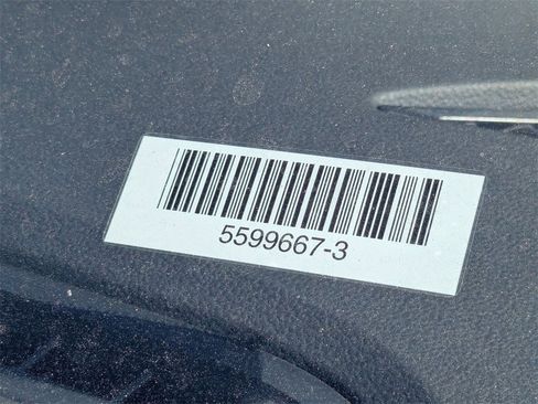 Used 2025 Volkswagen Jetta SE image 32