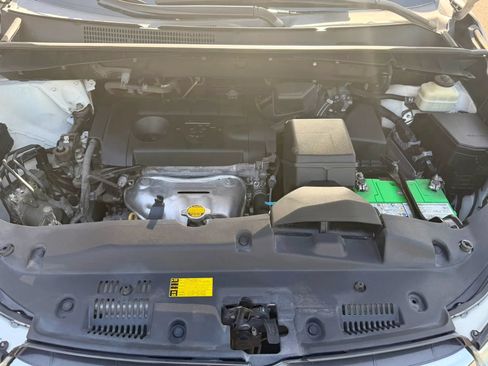 Used 2015 Toyota Highlander LE FWD image 8