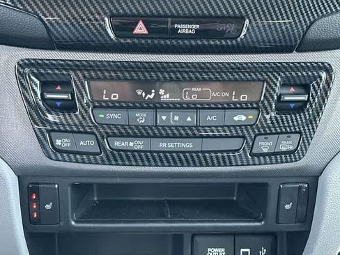 Used 2023 Honda Ridgeline RTL-E image 16
