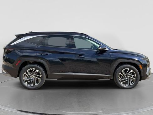 New 2026 Hyundai Tucson Limited AWD/4WD image 2