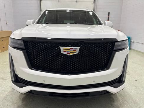 Used 2021 Cadillac Escalade Sport Platinum w/ Heavy-Duty Trailer Package AWD/4WD image 9