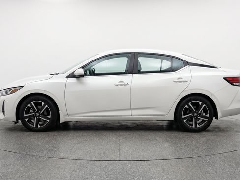 Used 2025 Nissan Sentra SV FWD image 5
