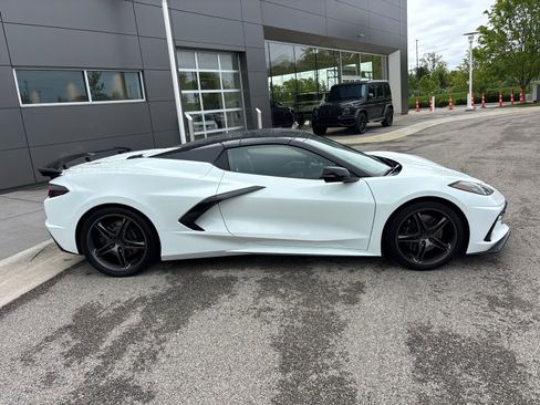 Used 2025 Chevrolet Corvette Stingray Preferred Conv w/ Z51 Performance Package RWD image 4