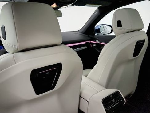 Used 2025 BMW i5 eDrive40i RWD image 47