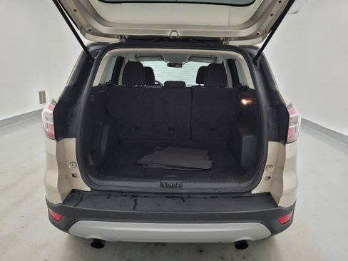 Used 2017 Ford Escape SE w/ SE Cold Weather Package AWD/4WD image 29