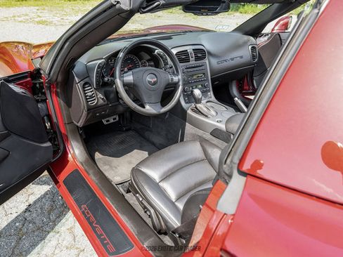 Used 2007 Chevrolet Corvette Coupe w/ Preferred Equipment Group RWD image 43