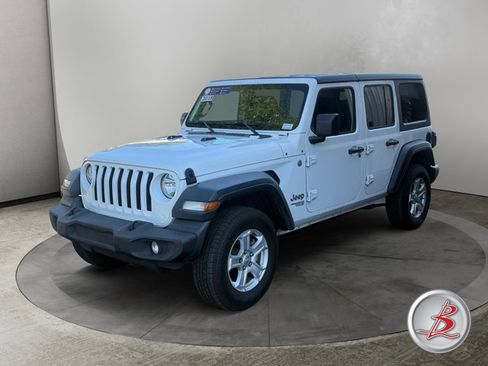Used 2018 Jeep Wrangler Unlimited Sport S AWD/4WD image 2