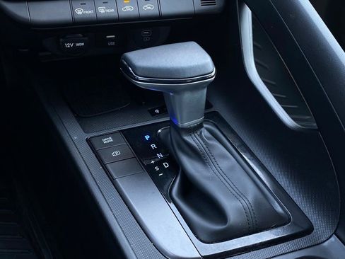 Used 2025 Hyundai Elantra Sport image 16