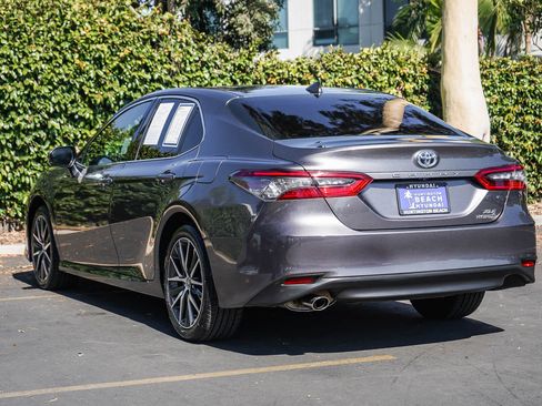 Used 2024 Toyota Camry XLE w/ Navigation Package FWD image 4