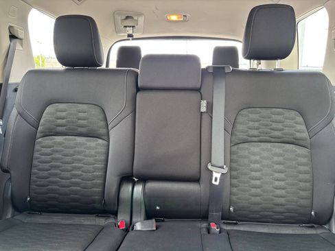 Used 2025 Nissan Pathfinder SV AWD/4WD image 41
