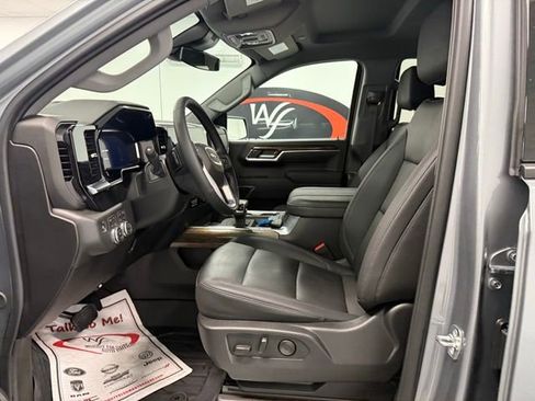 New 2026 GMC Sierra 1500 Elevation w/ Elevation Premium Package image 9