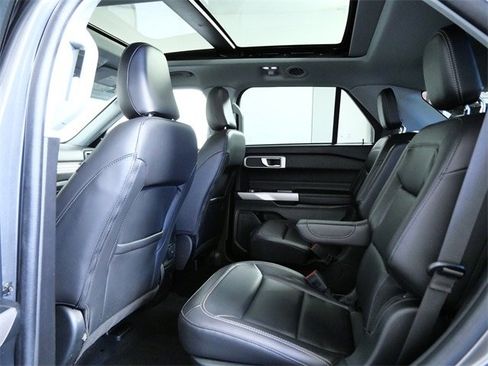 Certified 2023 Ford Explorer XLT w/ Equipment Group 202A image 13