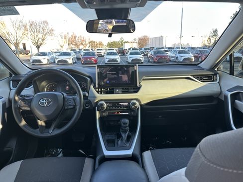 Certified 2024 Toyota RAV4 XLE image 29