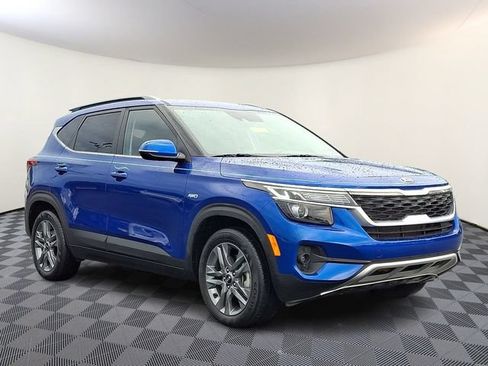 Used 2021 Kia Seltos S AWD/4WD image 1