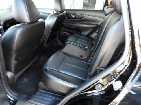 Used 2018 Nissan Rogue SL w/ Premium Package AWD/4WD image 8