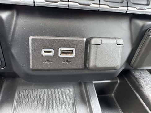 Used 2020 Chevrolet Silverado 3500 High Country w/ Z71 Off-Road Package image 40