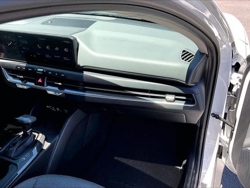 Used 2025 Kia K4 EX FWD image 18