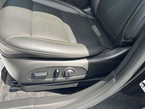 Used 2024 Chevrolet Trax ACTIV FWD image 21