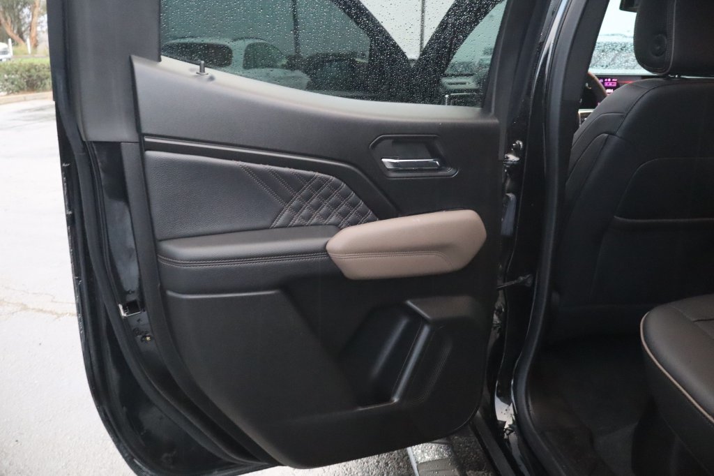 Used 2023 GMC Canyon Denali w/ Denali Black Edition AWD/4WD image 33
