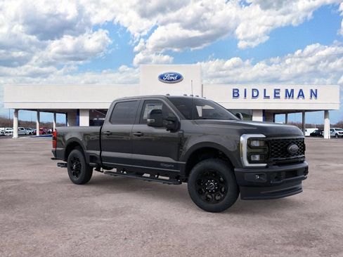 New 2026 Ford F250 Lariat w/ Black Appearance Package AWD/4WD image 9