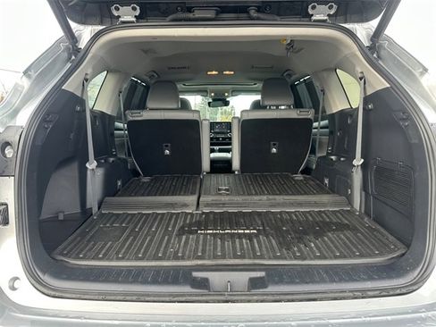 Used 2022 Toyota Highlander XLE image 36