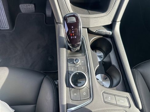 Used 2025 Cadillac XT5 Luxury image 25