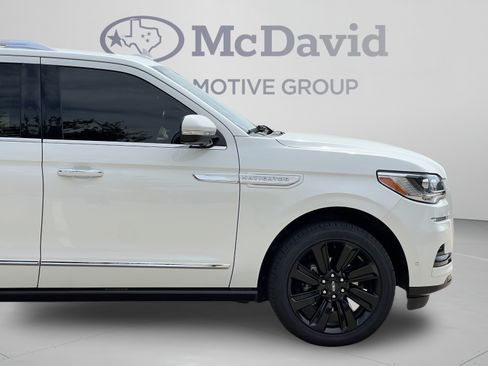Certified 2024 Lincoln Navigator Reserve AWD/4WD image 33