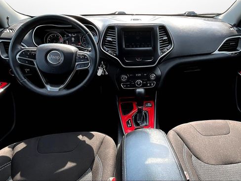 Used 2019 Jeep Cherokee Latitude w/ Cold Weather Group image 14