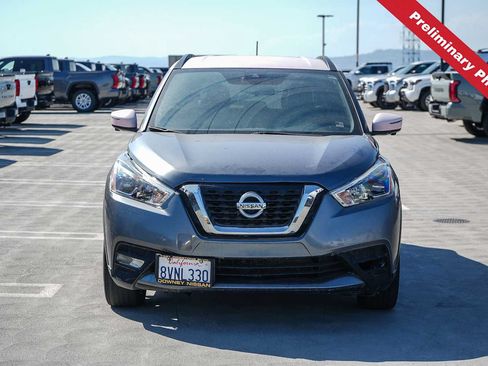 Used 2020 Nissan Kicks SR w/ SR Premium Package FWD image 2