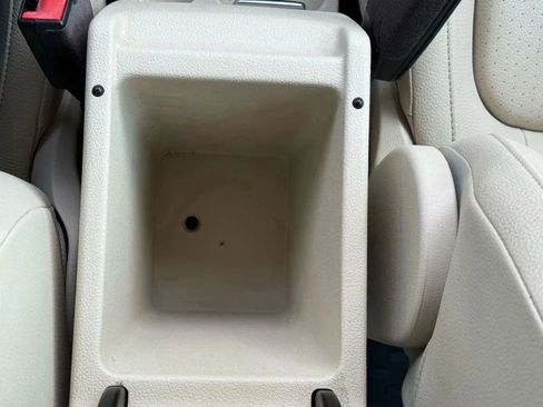 Used 2017 Volkswagen Tiguan S image 38