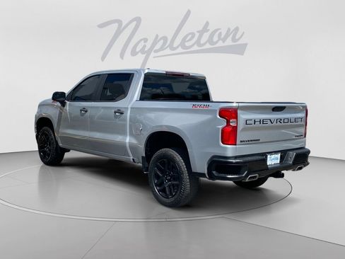 Used 2021 Chevrolet Silverado 1500 Custom Trail Boss w/ Safety Confidence Package AWD/4WD image 3