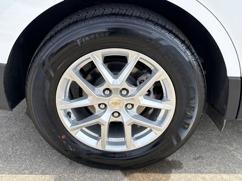 Used 2022 Chevrolet Equinox LT image 18