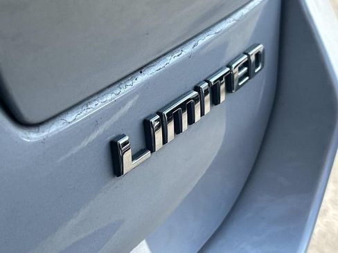 Used 2024 Jeep Grand Cherokee L Limited w/ Luxury Tech Group II AWD/4WD image 9