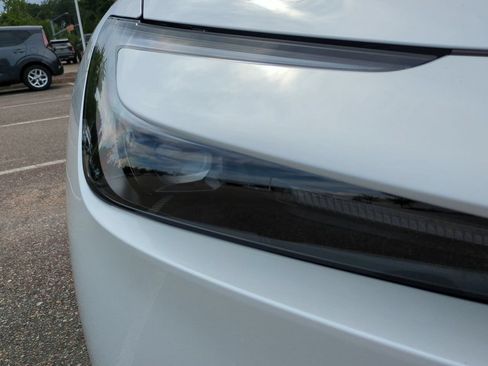 New 2026 Toyota Prius Plug-In Hybrid FWD image 10