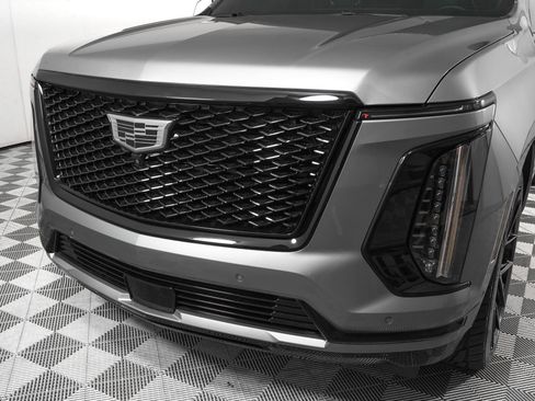 Used 2025 Cadillac Escalade Sport w/ Touring Package AWD/4WD image 31