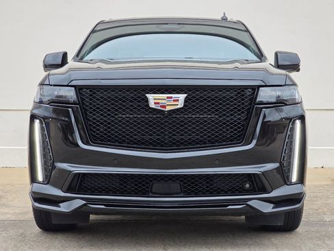 Used 2023 Cadillac Escalade V w/ LPO, Floor Liner Package image 7