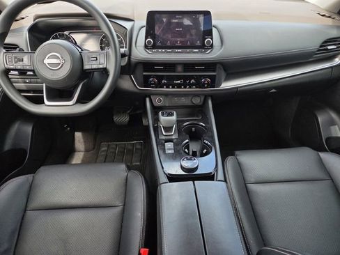 Used 2023 Nissan Rogue SV AWD/4WD image 7