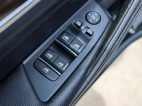 Used 2018 BMW 530i xDrive AWD/4WD image 14