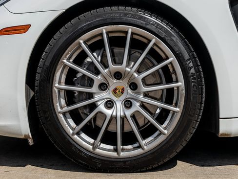 Used 2016 Porsche Panamera Edition image 13