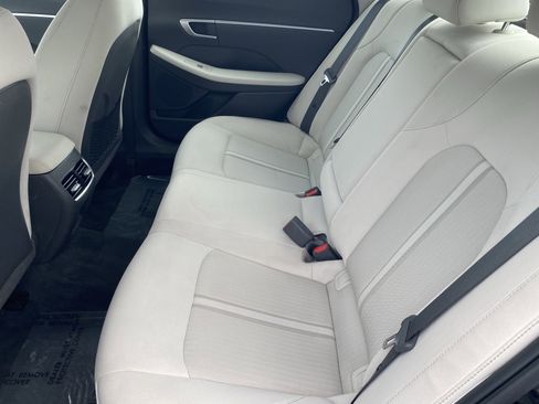 Used 2025 Hyundai Sonata SEL FWD image 13