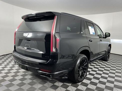 Used 2022 Cadillac Escalade Sport Platinum w/ LPO, ONYX Package AWD/4WD image 8