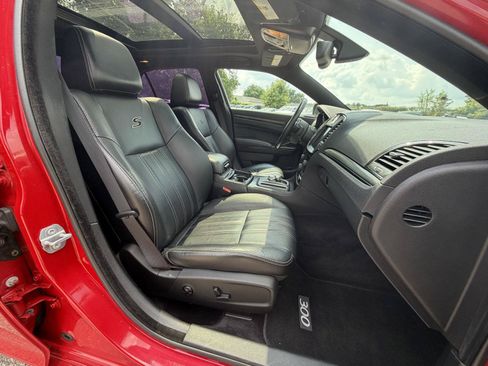 Used 2015 Chrysler 300 S w/ 300S Premium Group AWD/4WD image 27
