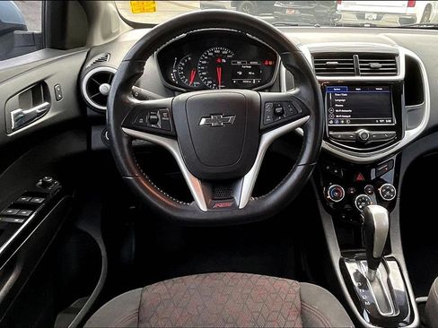 Used 2018 Chevrolet Sonic LT w/ Convenience Package FWD image 6