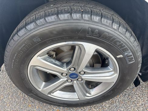 Used 2022 Ford Edge SEL w/ Convenience Package image 23