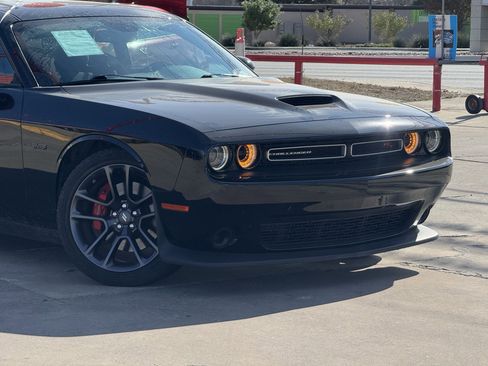 Used 2023 Dodge Challenger R/T w/ Performance Handling Group image 2