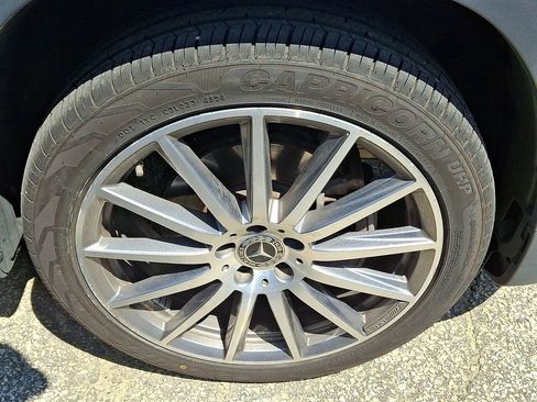 Used 2022 Mercedes-Benz GLB 250 image 9