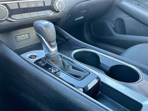 Used 2024 Nissan Altima 2.5 SV image 16