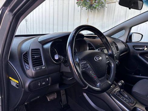 Used 2015 Kia Forte EX FWD image 29