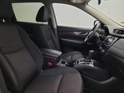 Used 2018 Nissan Rogue SV FWD image 21
