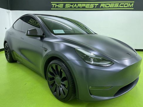 Used 2021 Tesla Model Y Performance image 2